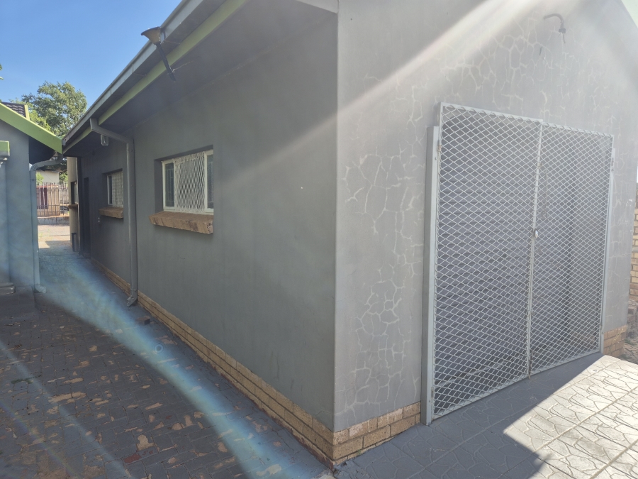 4 Bedroom Property for Sale in Wolmaransstad North West